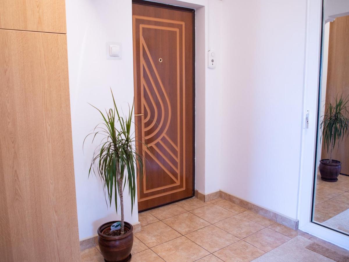 Marin Apartment Констанца Екстериор снимка