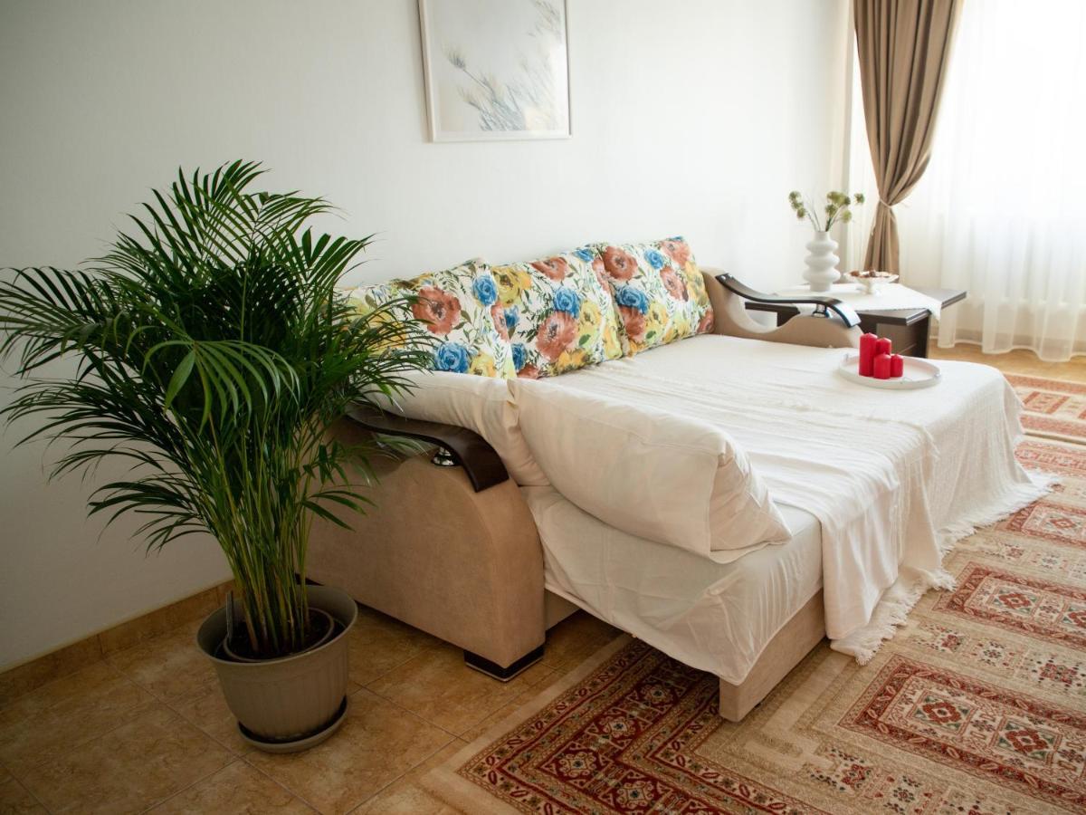 Marin Apartment Констанца Екстериор снимка