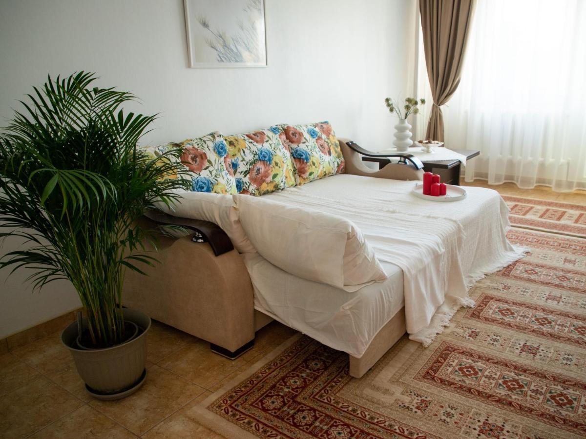 Marin Apartment Констанца Екстериор снимка